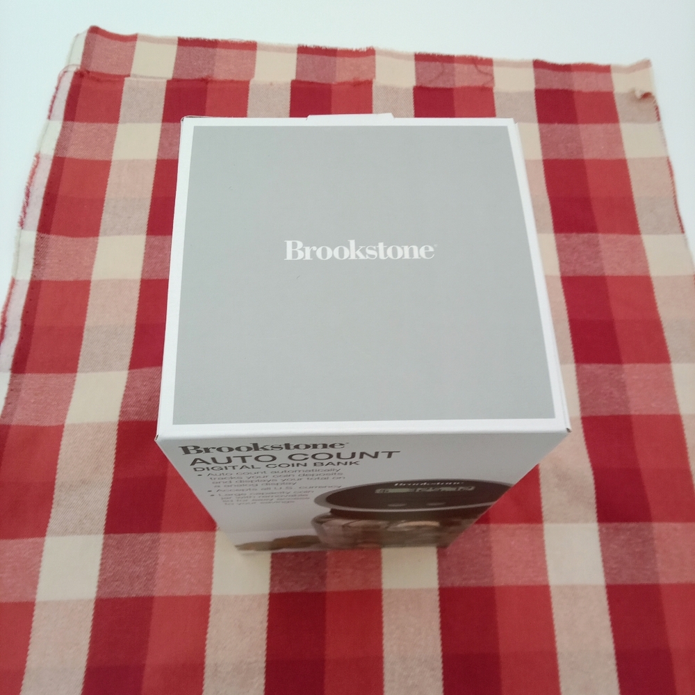 Brookstone Digital Coin Counting Bank NIB - Picture 6 of 6